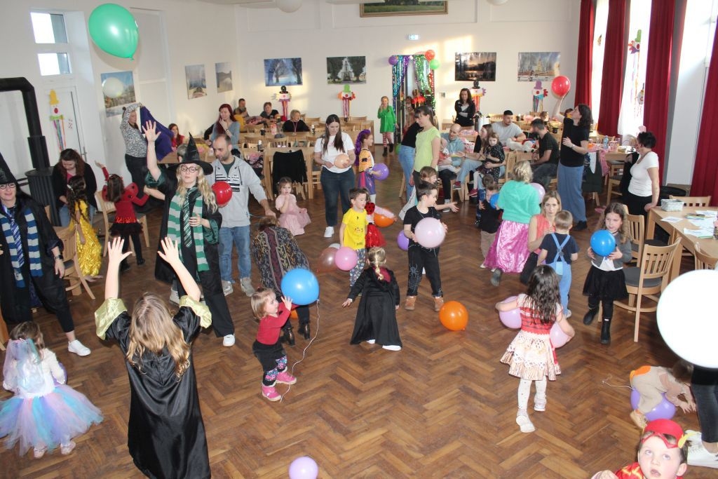 Maškarní bál 28. 2. 2026 - část 4