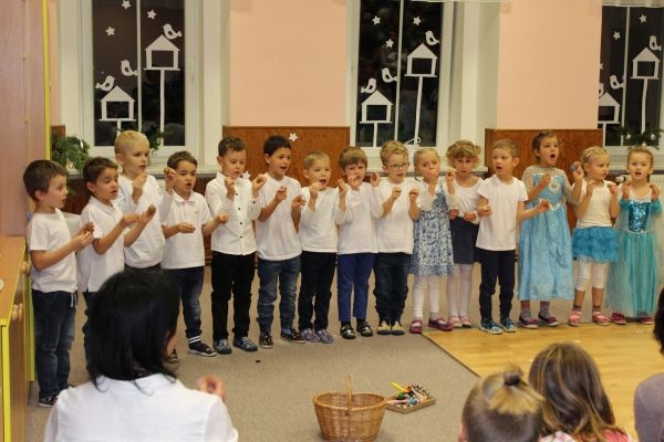 Vánoční besídka dětí MŠ &#8211; 12. 12. 2019 - Image 20