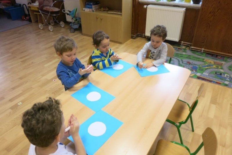 Paní zima kraluje, barvičkami maluje &#8211; Broučci a Berušky &#8211; bílé pondělí - Image 6