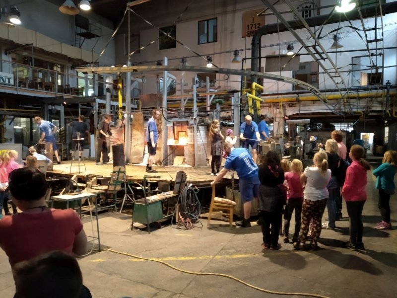 Výlet ZŠ a MŠ (předškoláci) 20. 5. 2019 &#8211;  Sklárna Harrachov, Mumlavské vodopády - Image 3